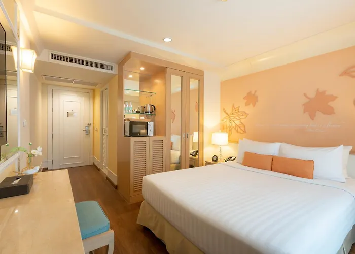 La Petite Salil Sukhumvit Thonglor 1 Отель Бангкок